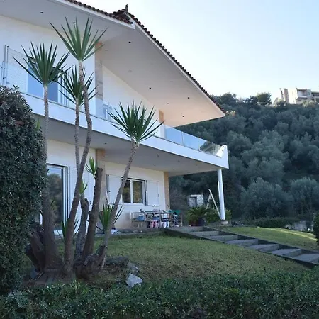 Ολόκληρος Όροφος Αγροτική Οικία Apartment Neos Pirgos Exterior photo