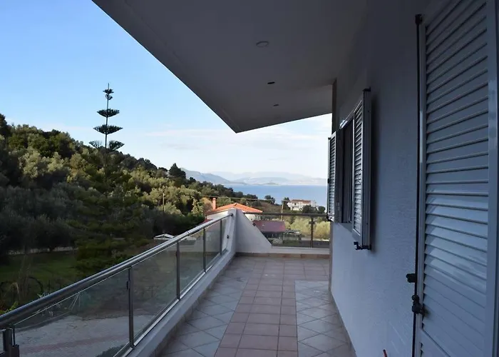 Ολόκληρος Όροφος Αγροτική Οικία