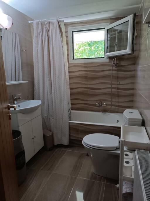 ολόκληρος όροφος αγροτική οικία Apartment *