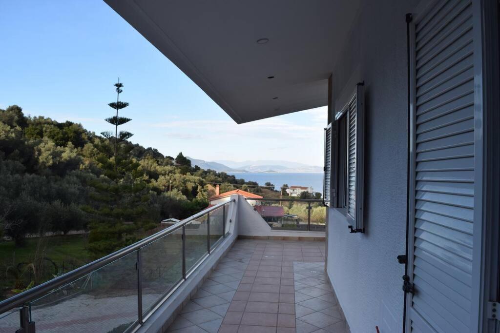 ολόκληρος όροφος αγροτική οικία Apartment Neos Pirgos